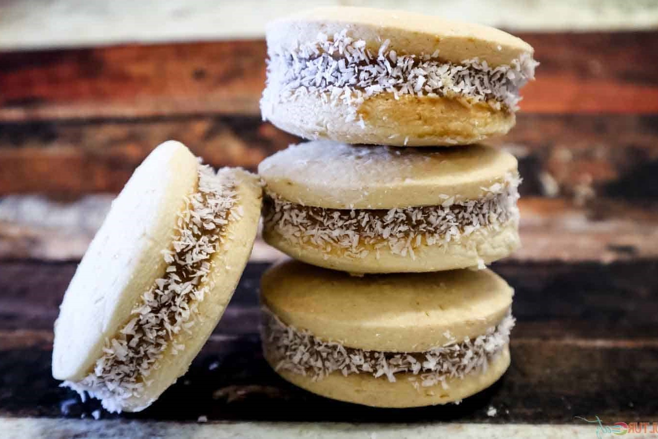 alfajores-dulce-de-leche-sandwich-cookies-recipe