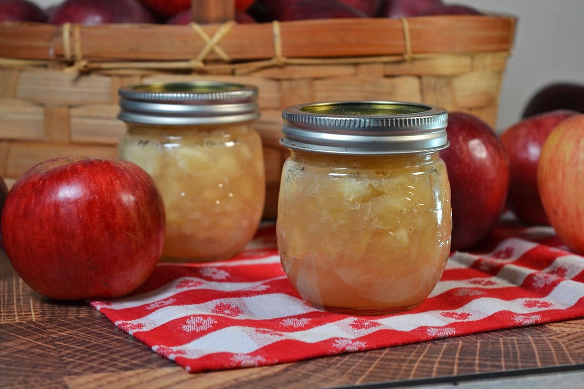 apple-jam-pie-in-a-jar-recipe