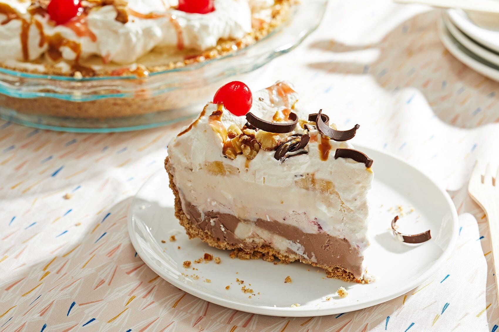 banana-split-pie-recipe