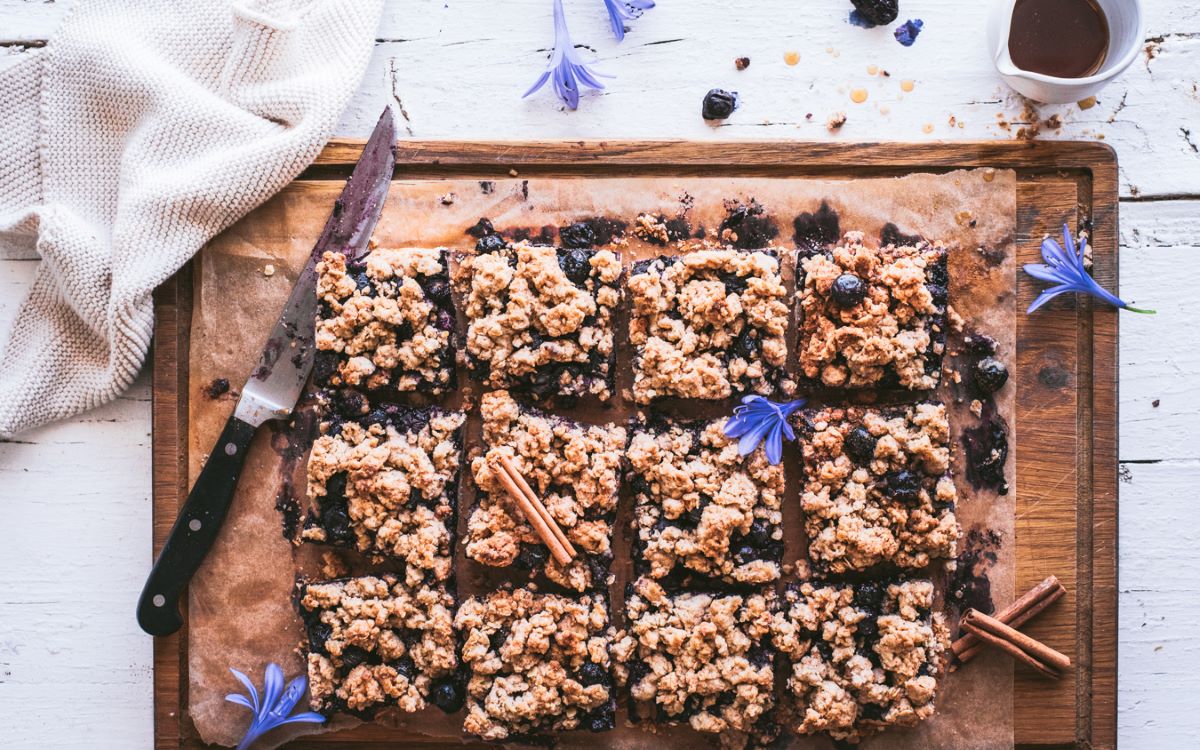 blueberry-crumb-bars-recipe