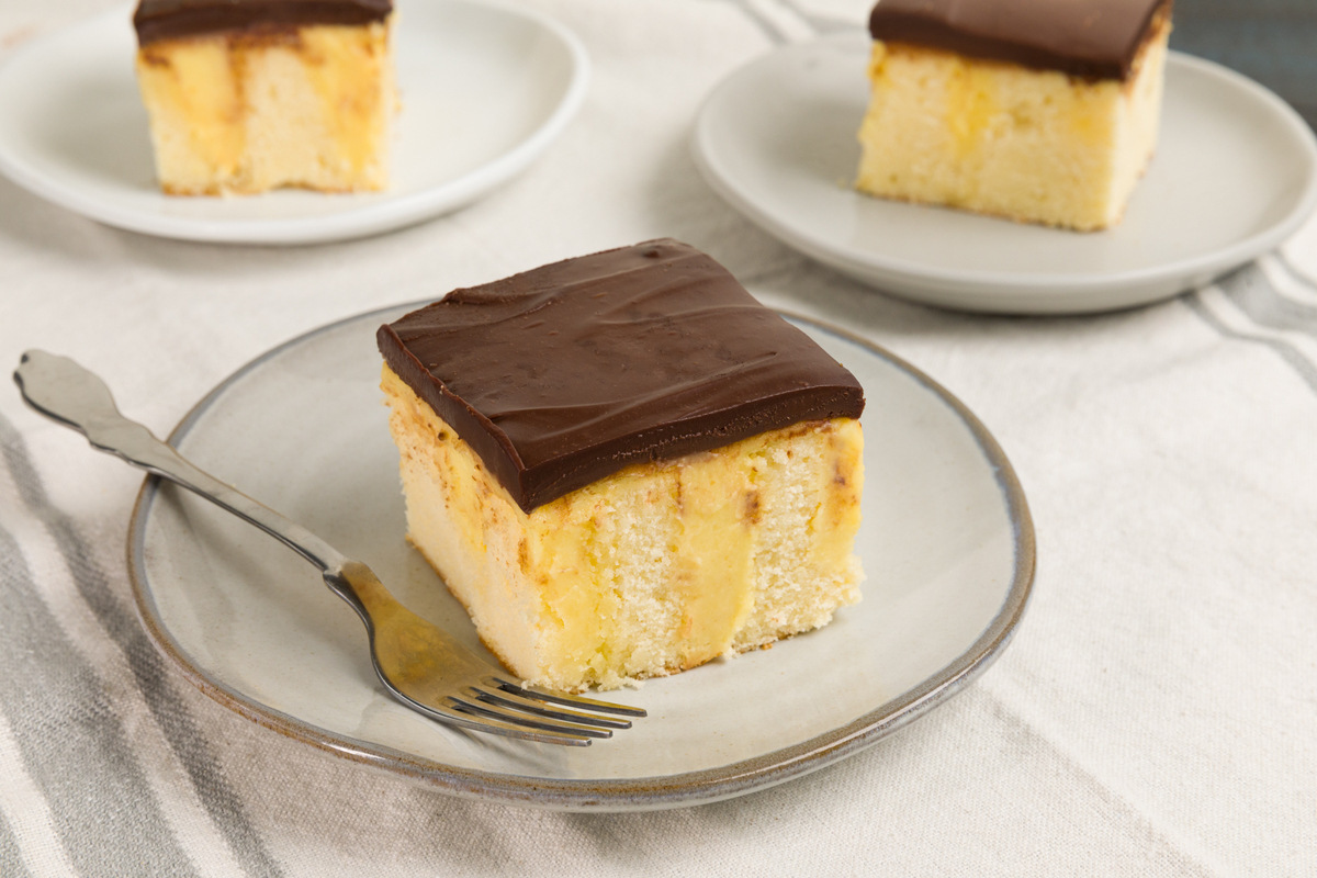 boston-cream-poke-cake-recipe