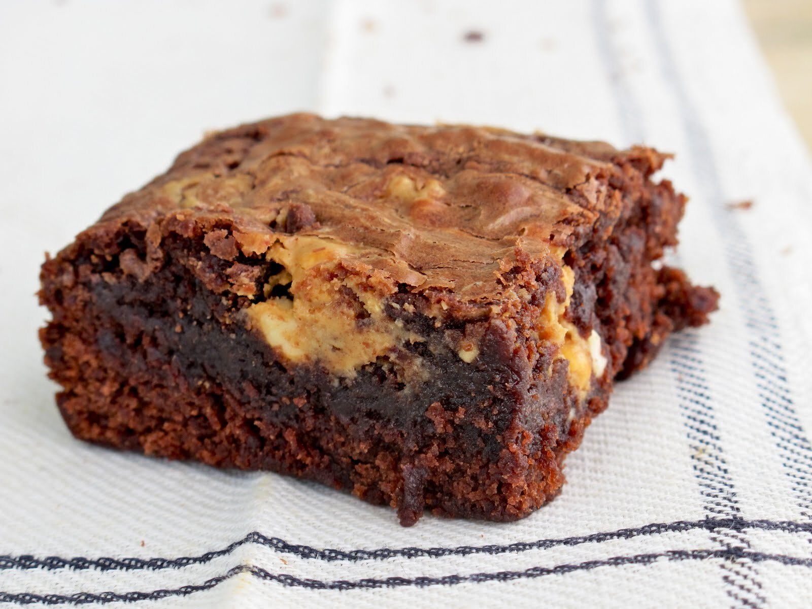 chewy-peanut-butter-brownies-recipe