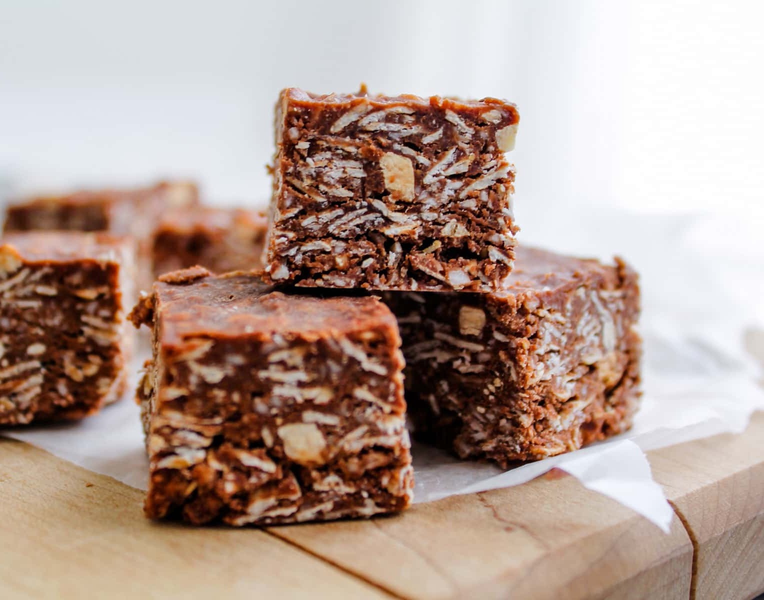 no-bake-chocolate-oat-bars-recipe