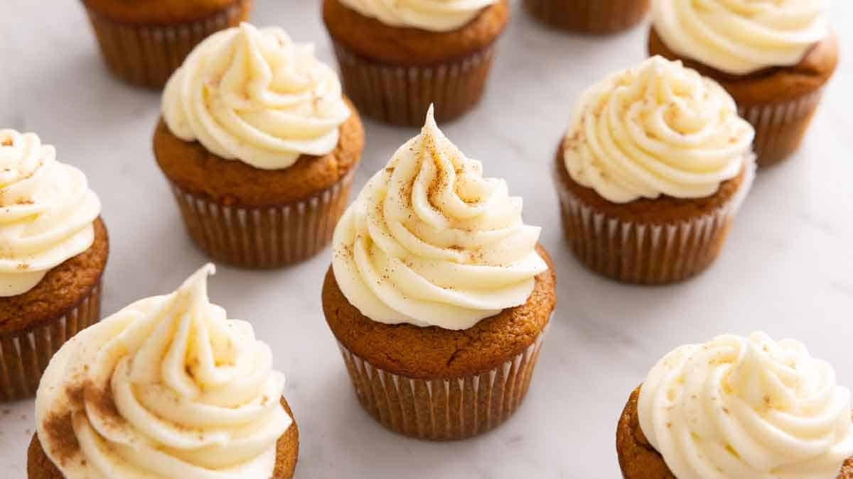 pumpkin-spice-cupcakes-recipe