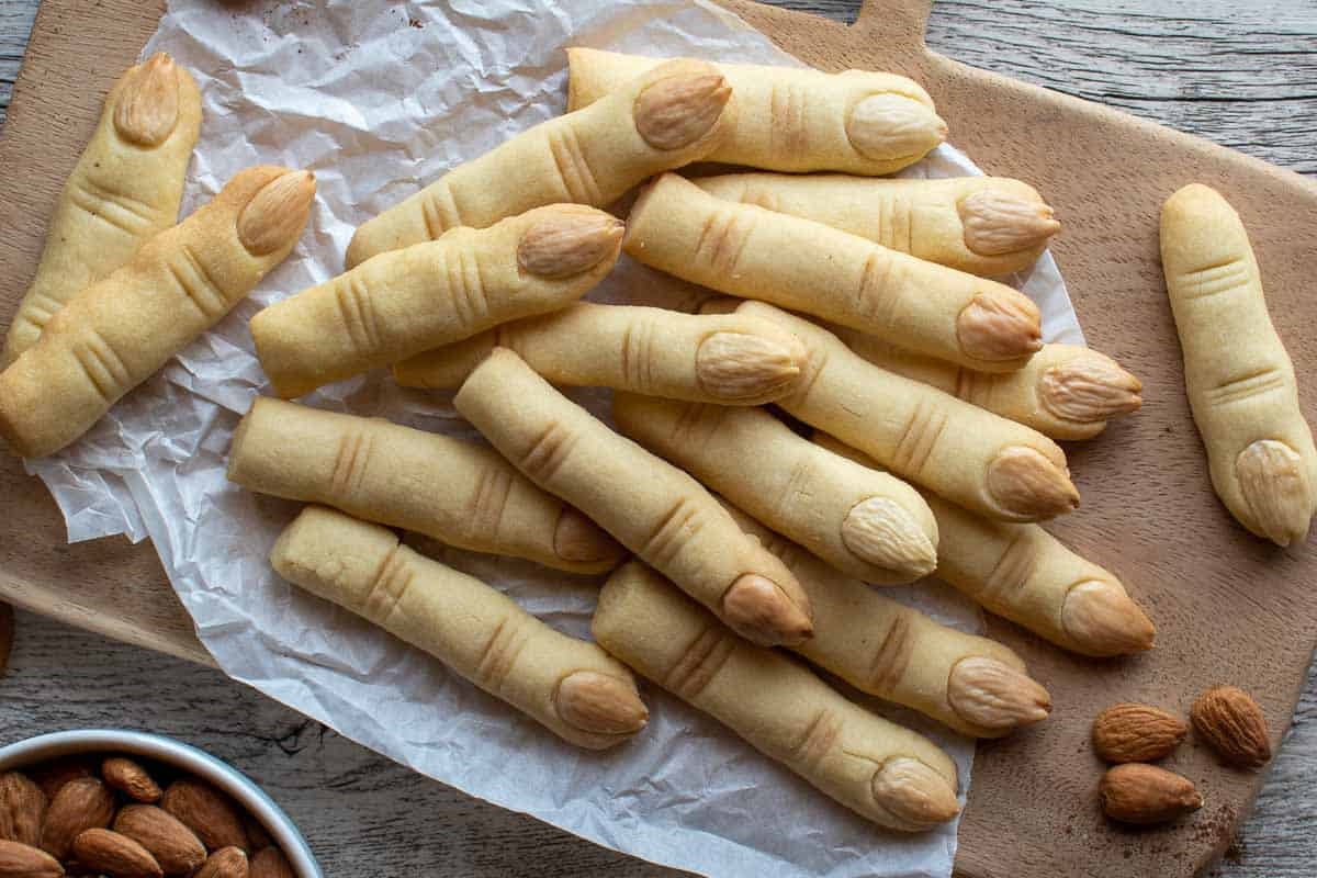 spooky-witches-fingers-recipe