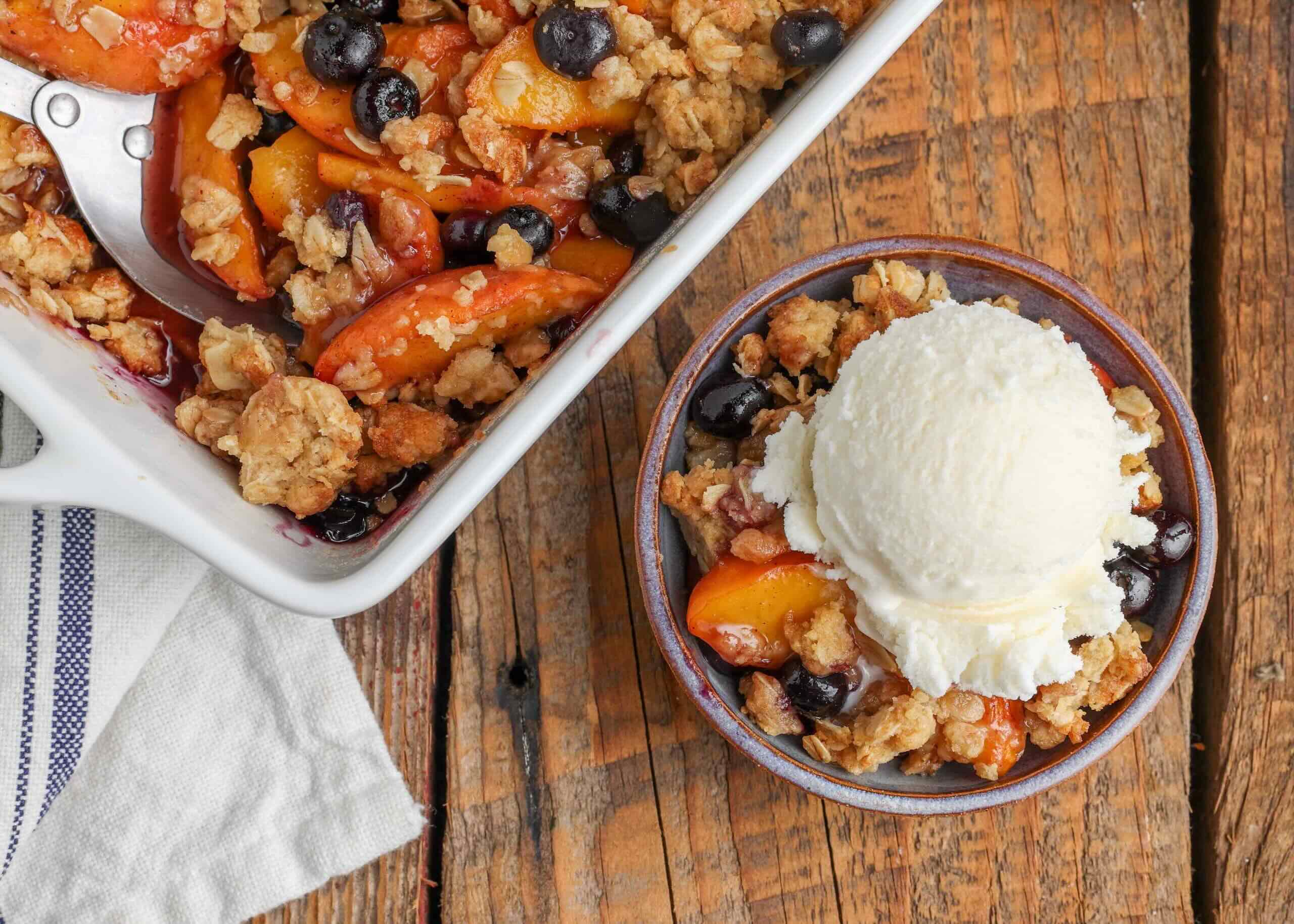 blueberry-and-peach-crisp-recipe