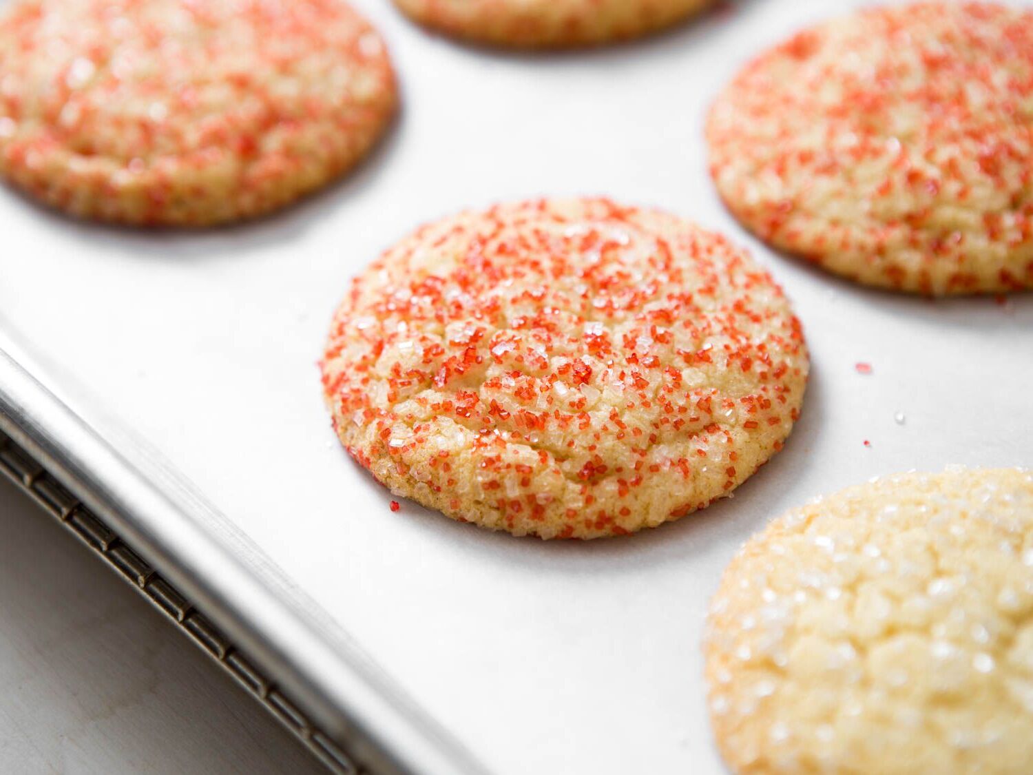 chewy-strawberry-sugar-cookies-recipe