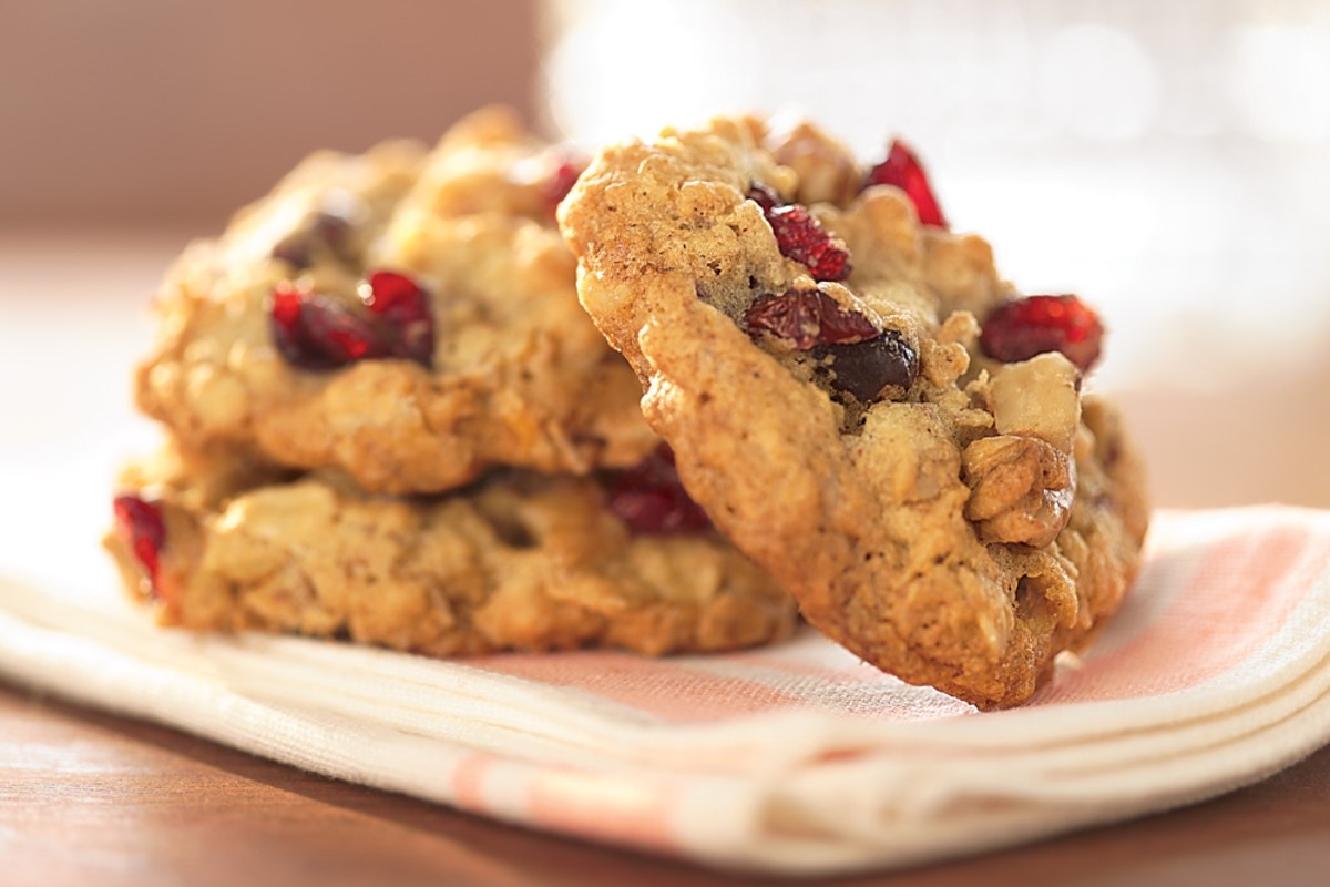 cranberry-nut-oatmeal-cookies-recipe