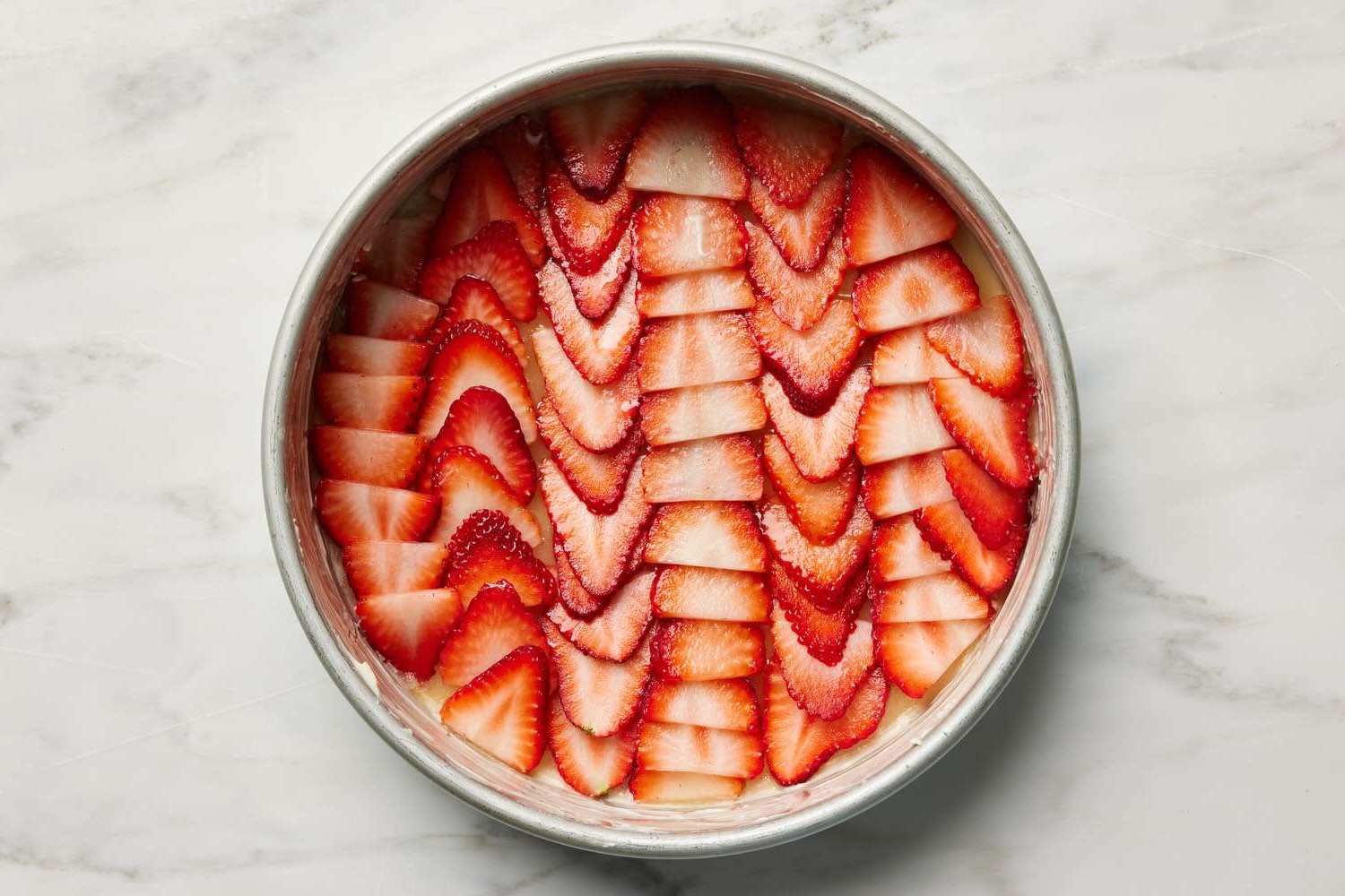 fresh-strawberry-upside-down-cake-recipe