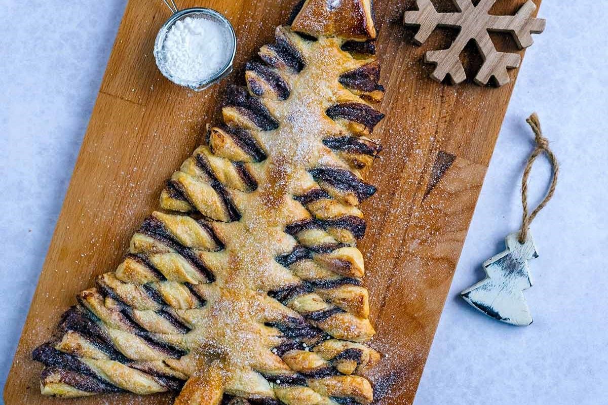 nutella-pastry-christmas-tree-recipe