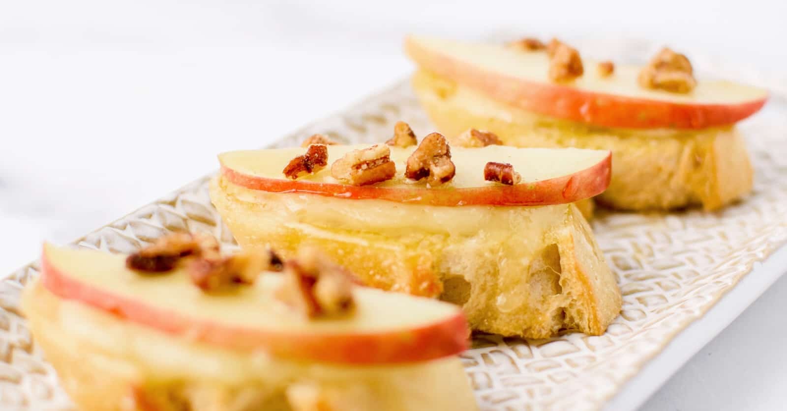 apple-brie-crostini-recipe