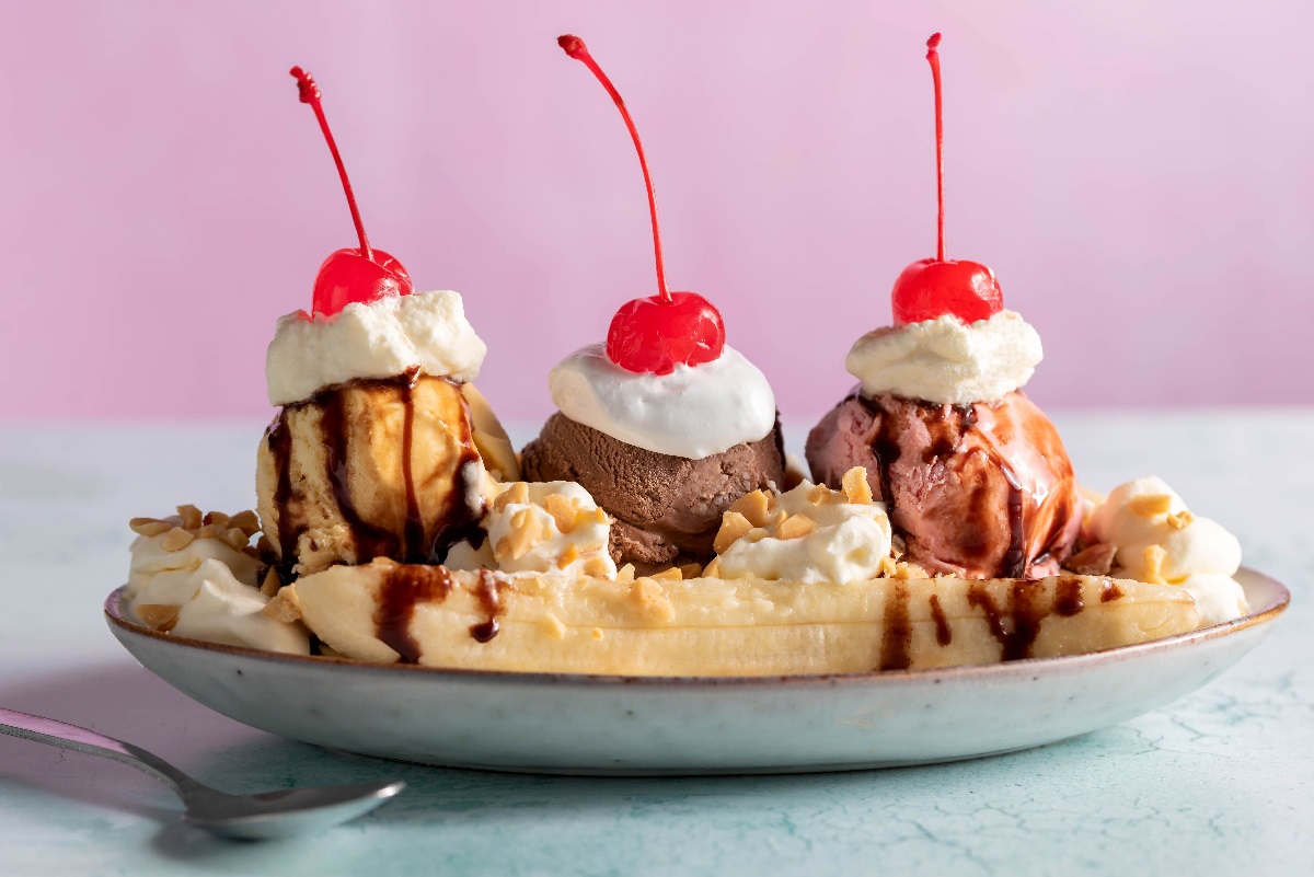 banana-split-sundae-recipe