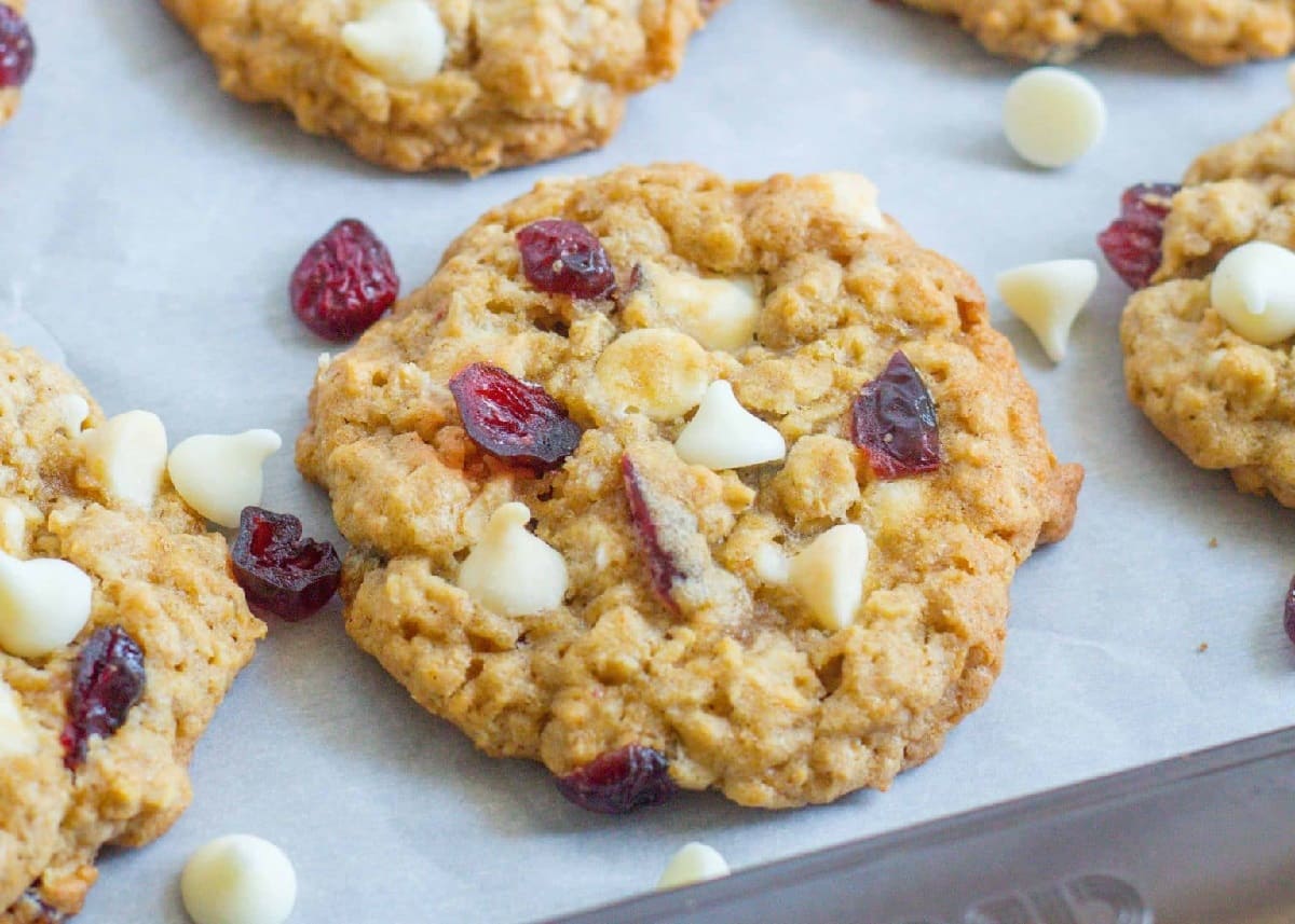 cranberry-white-chocolate-oatmeal-cookies-recipe