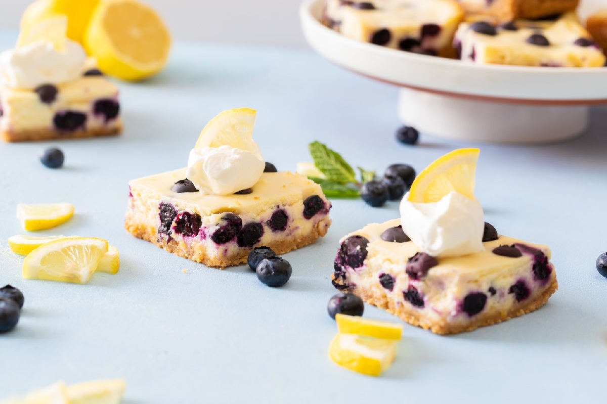 lemon-blueberry-cheesecake-bars-recipe