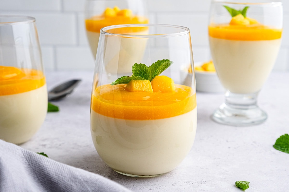 mango-panna-cotta-recipe