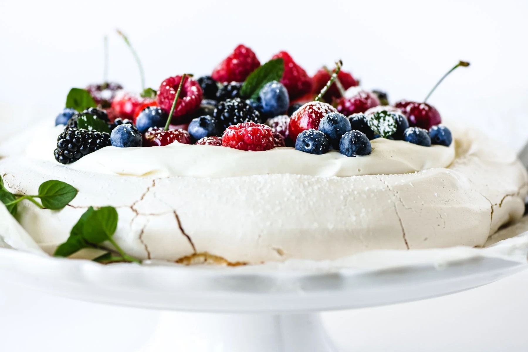 berry-pavlova-recipe