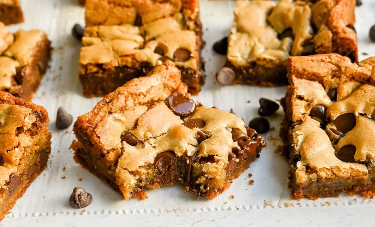 chocolate-chip-blondies-recipe