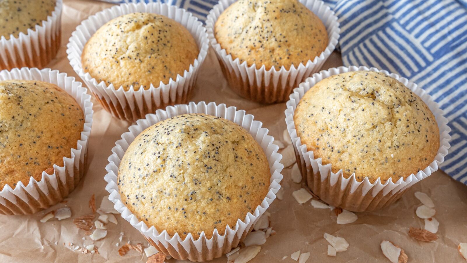 almond-poppy-seed-muffins-recipe