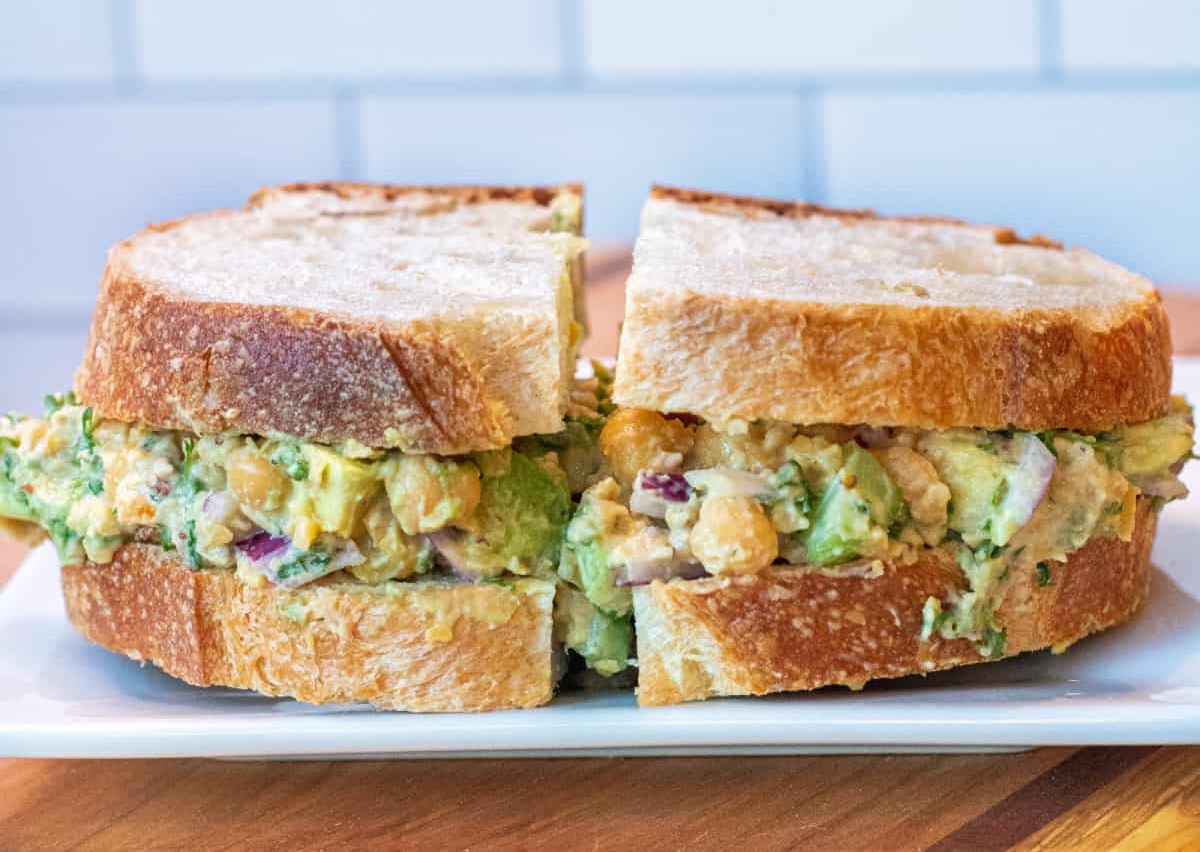 avocado-chickpea-salad-sandwich-recipe
