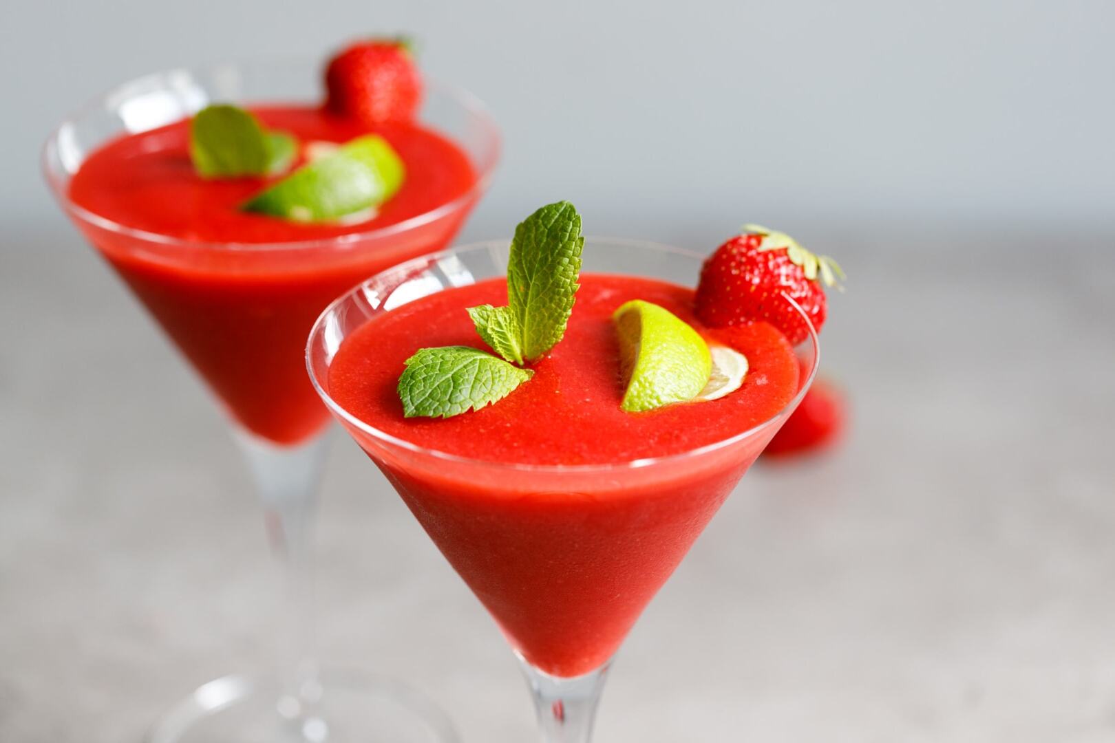 blended-strawberry-daiquiri-recipe