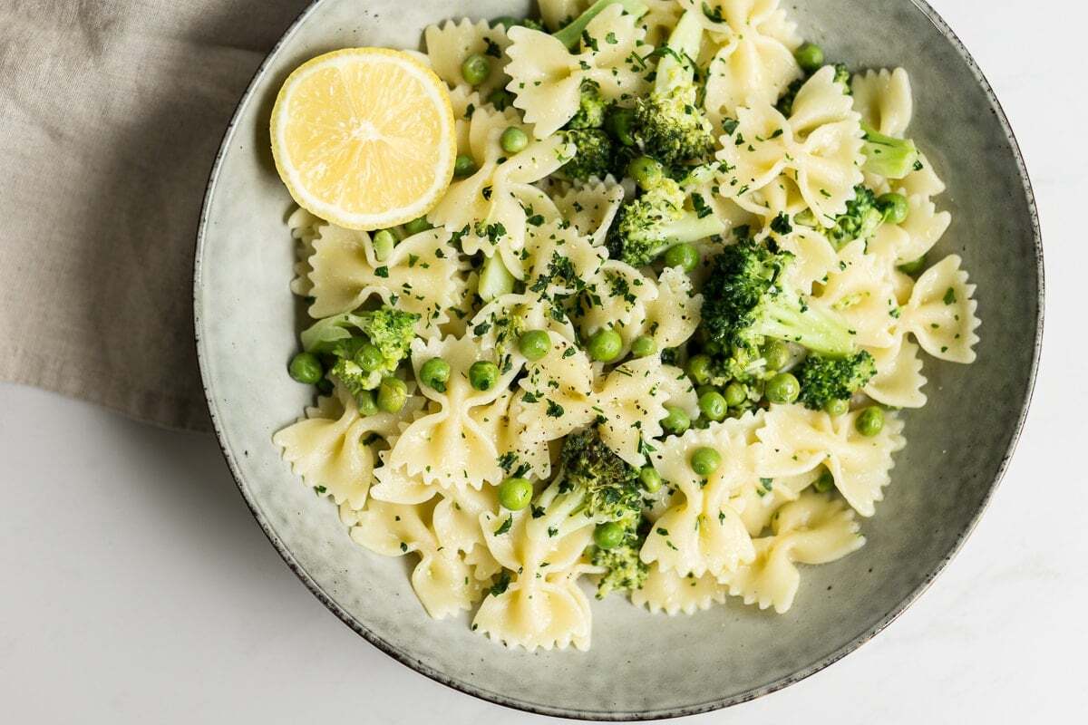 bow-tie-pasta-with-broccoli-garlic-and-lemon-recipe