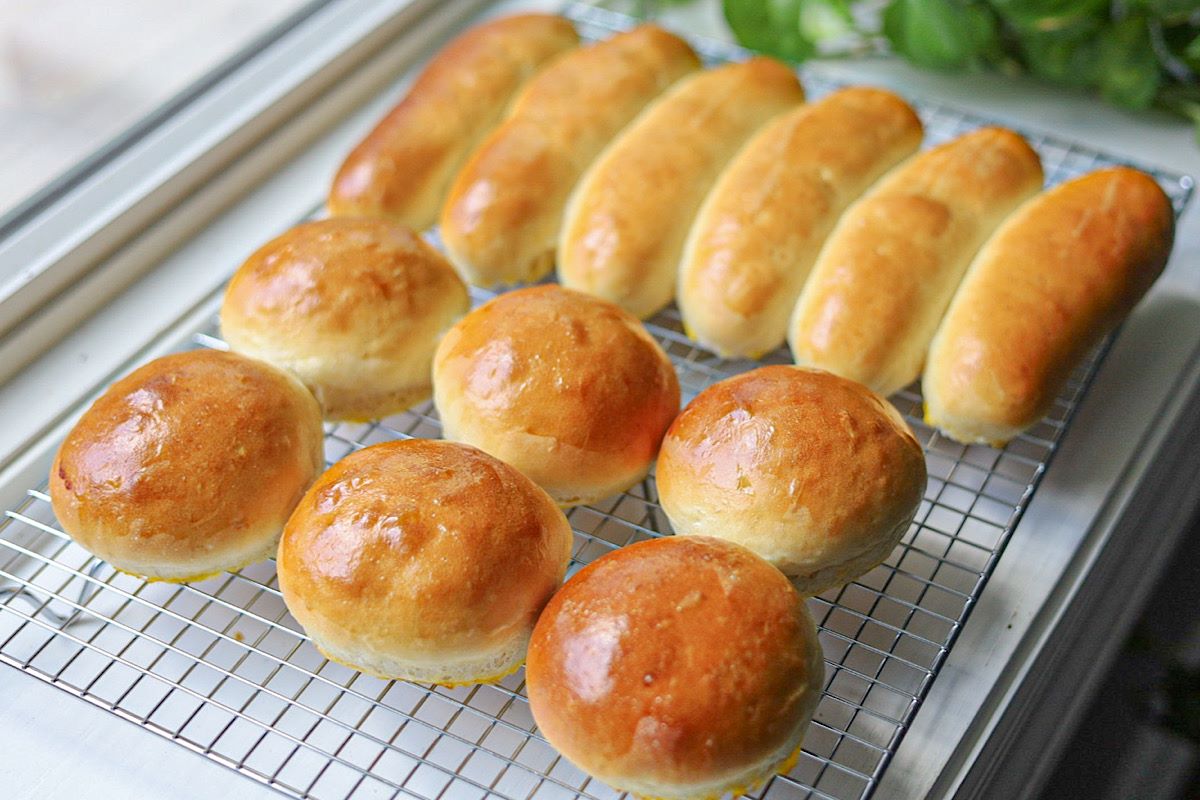 burger-or-hot-dog-buns-recipe