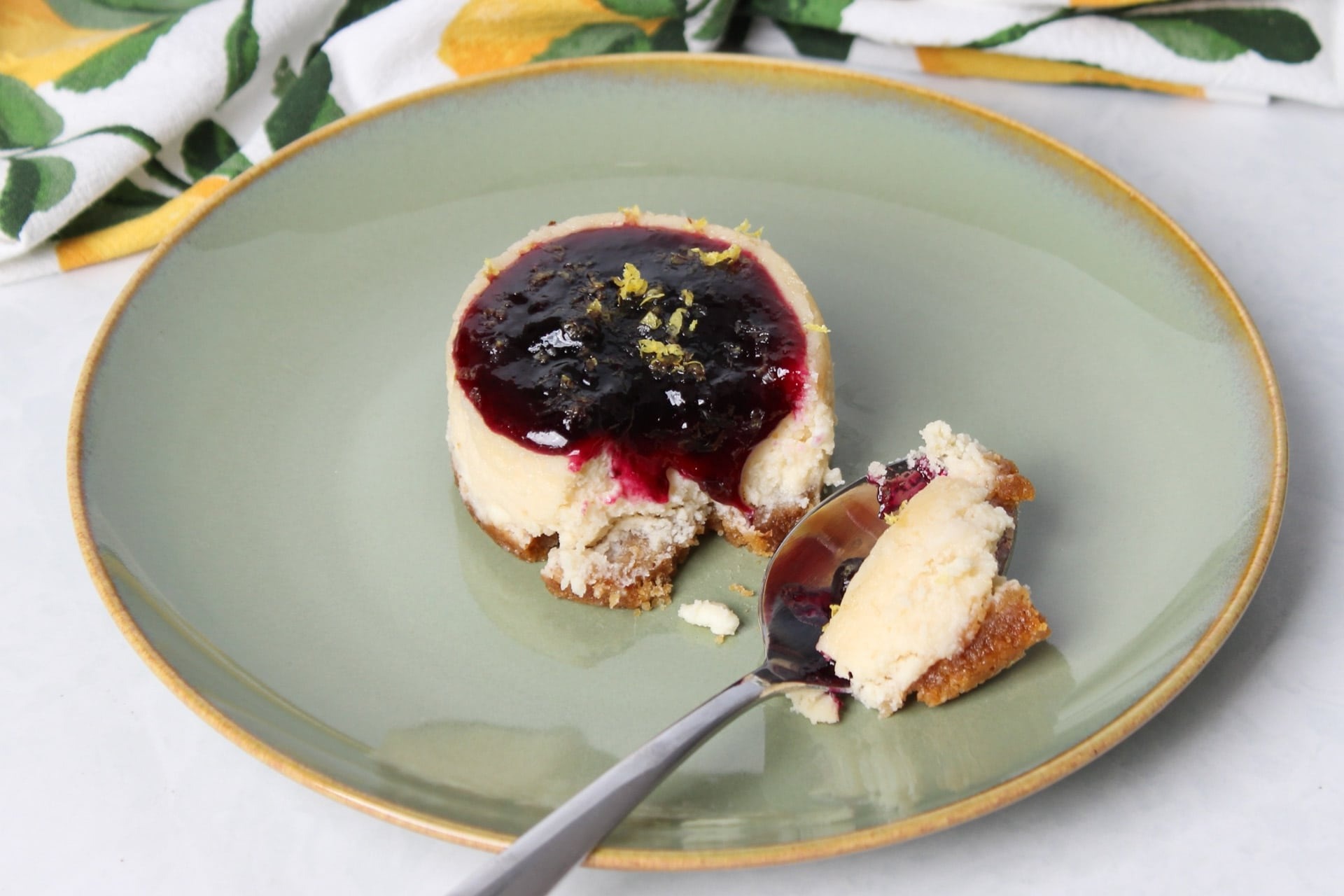lemon-blueberry-cheesecake-cups-recipe