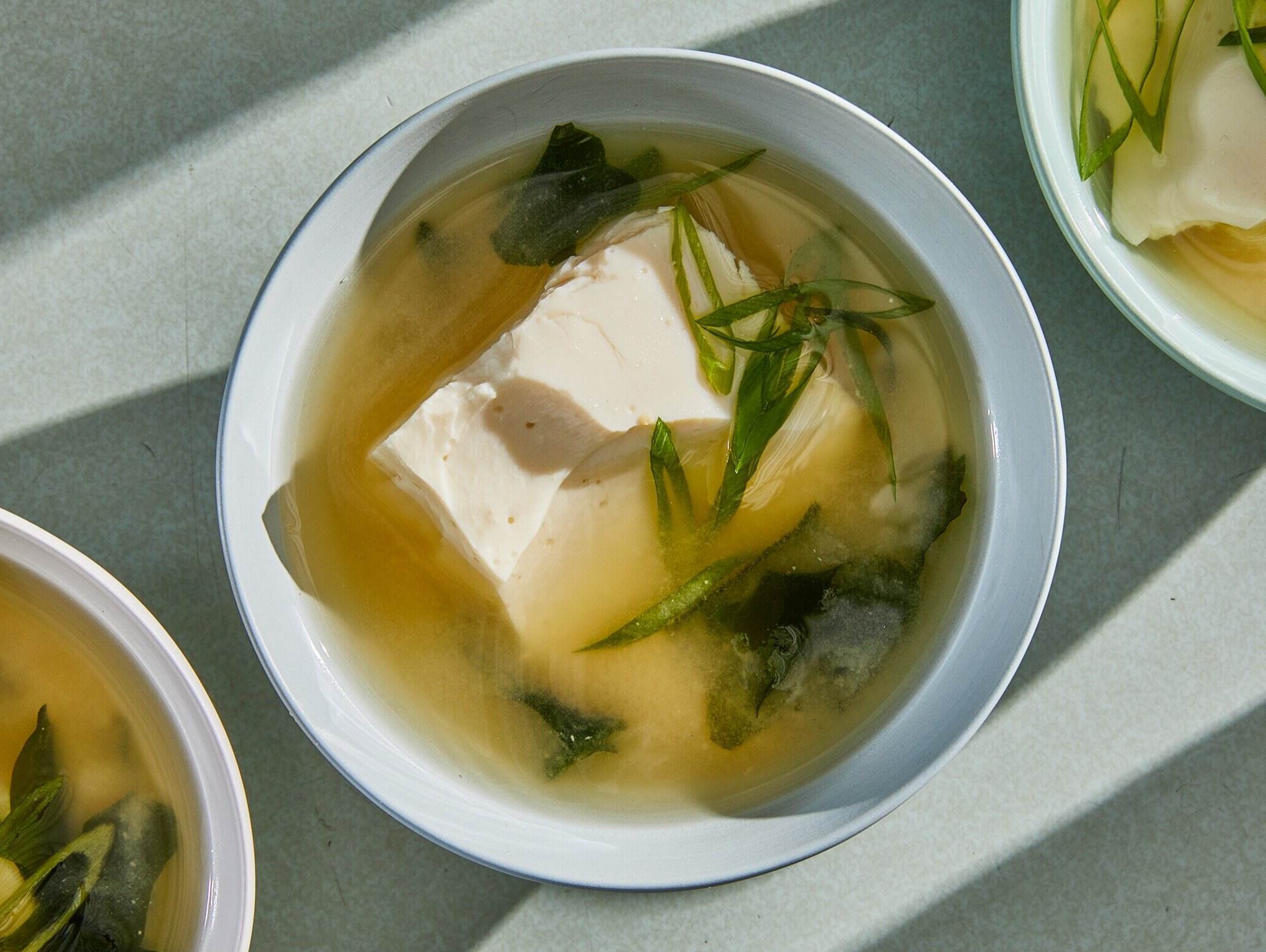 miso-soup-with-tofu-and-spinach-recipe
