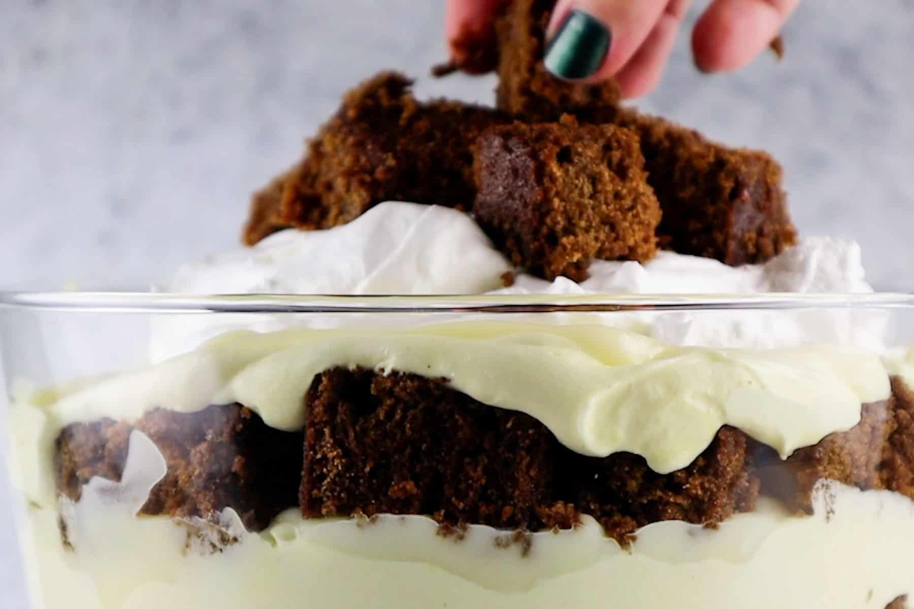 molasses-cake-trifle-recipe