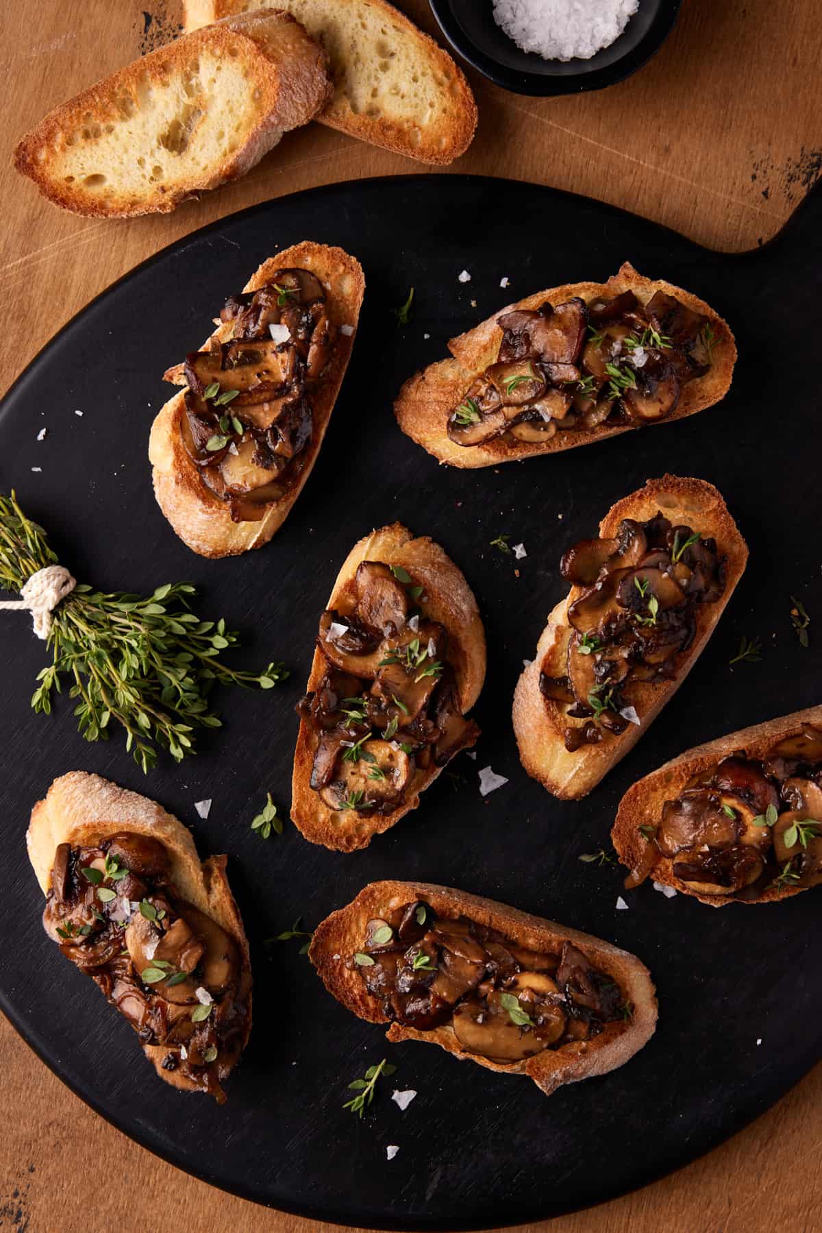 mushroom-thyme-bruschetta-recipe