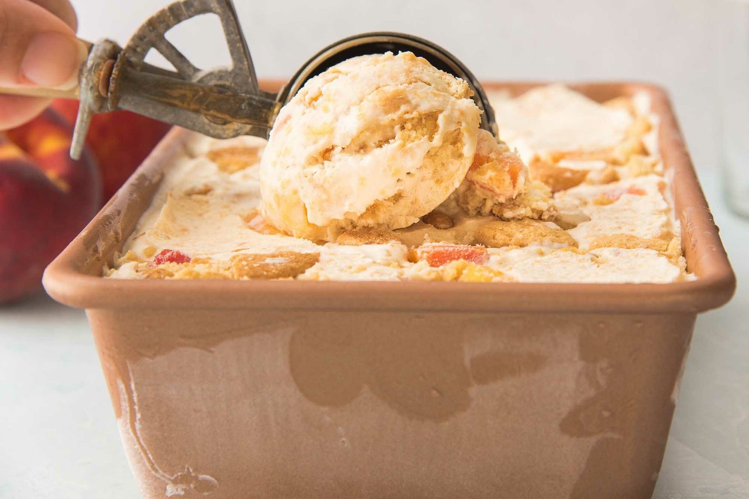 peach-cobbler-sundae-recipe