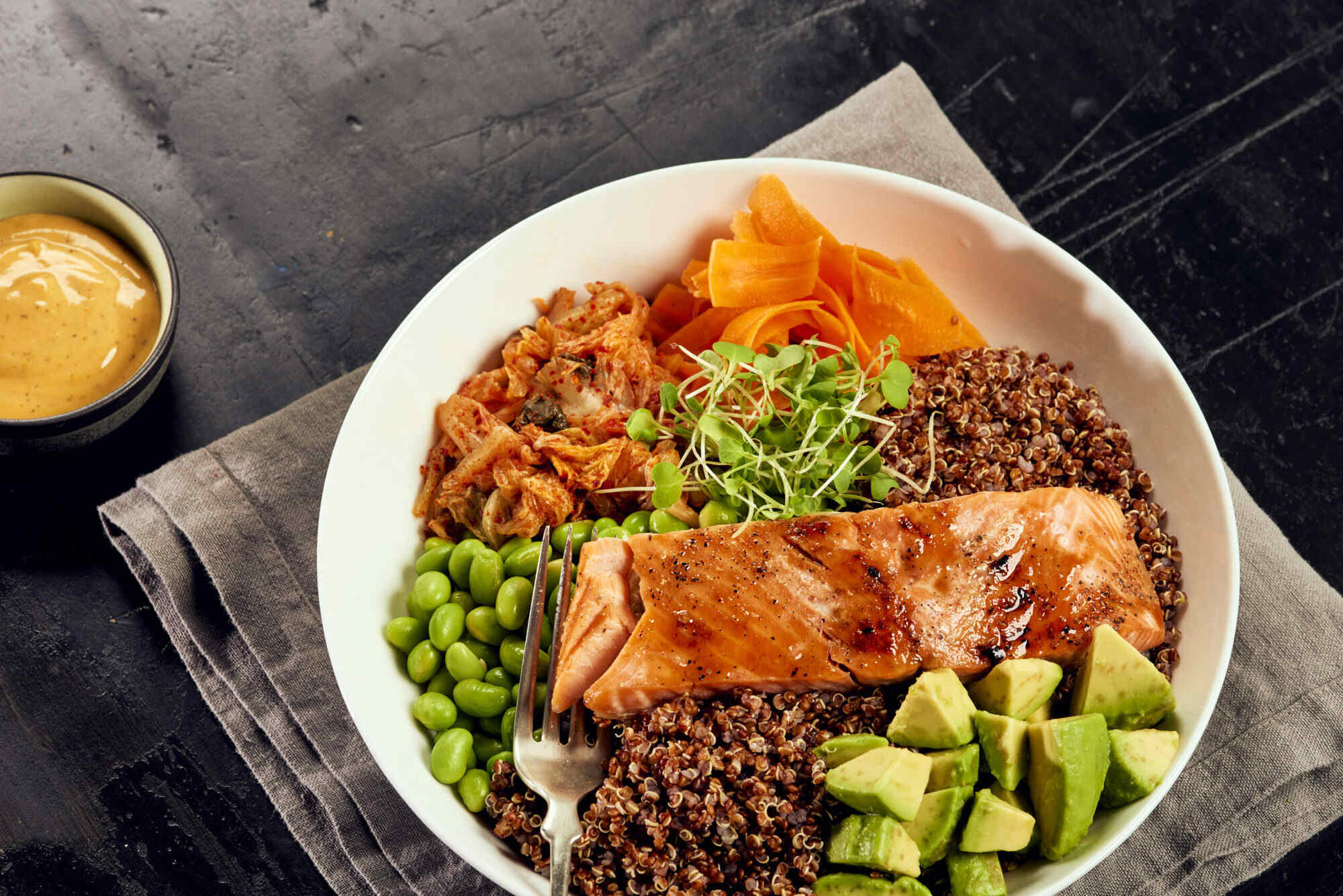 salmon-quinoa-bowl-recipe