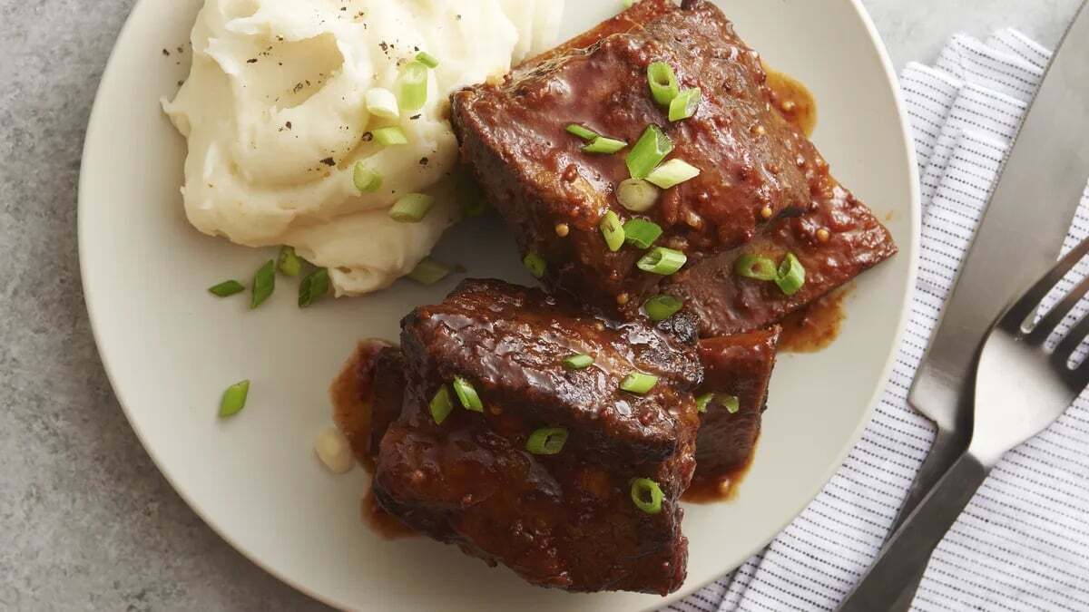 slow-cooker-barbequed-beef-ribs-recipe