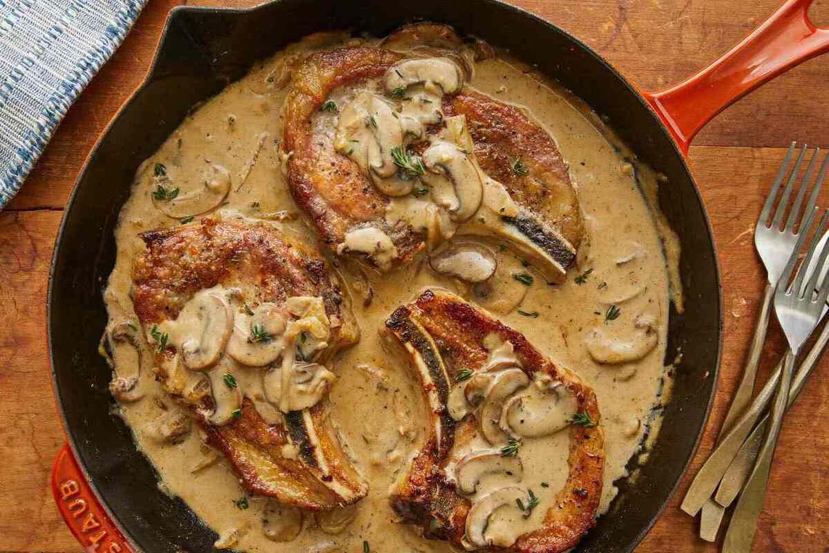 smothered-pork-chops-recipe