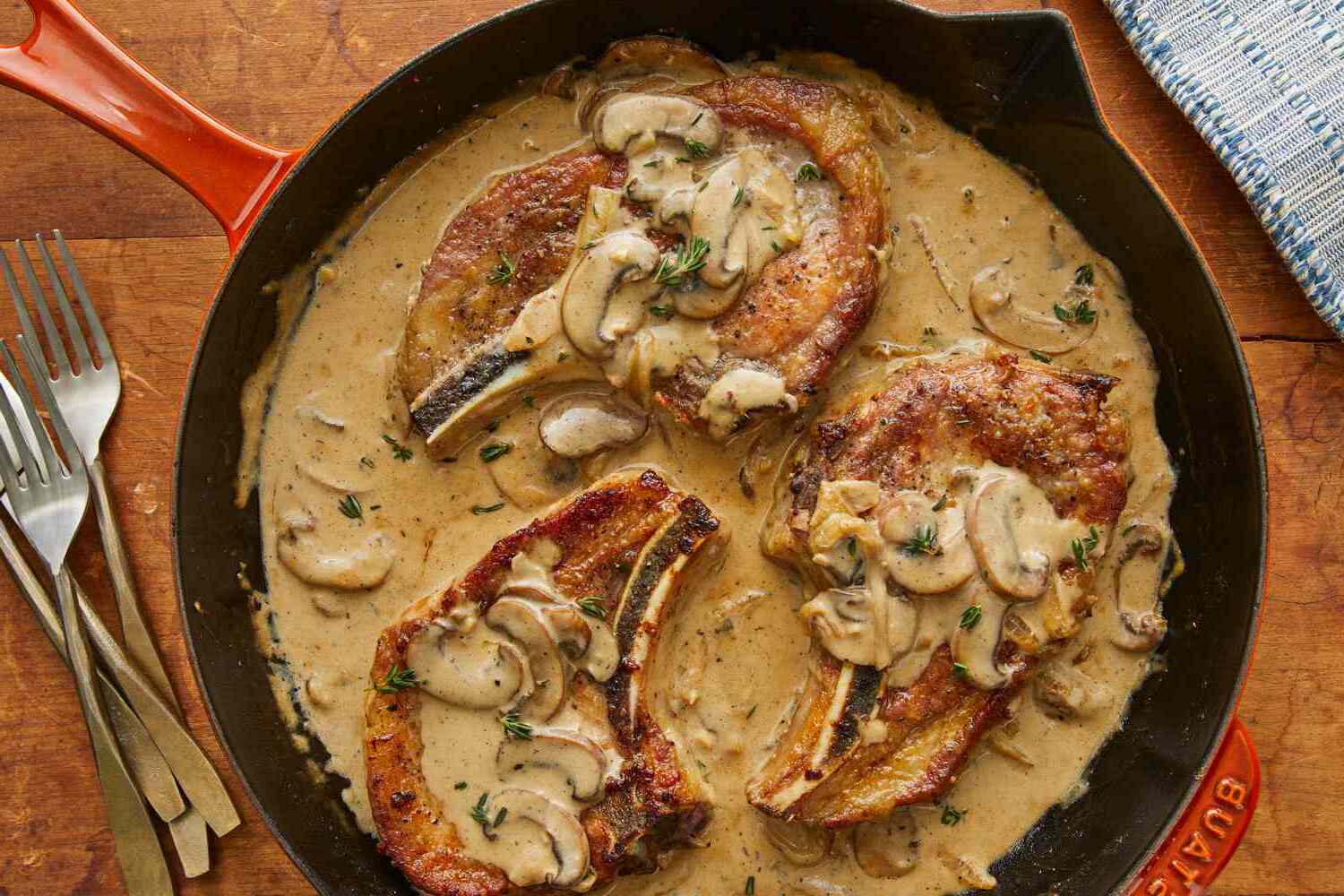 southern-smothered-pork-chops-recipe