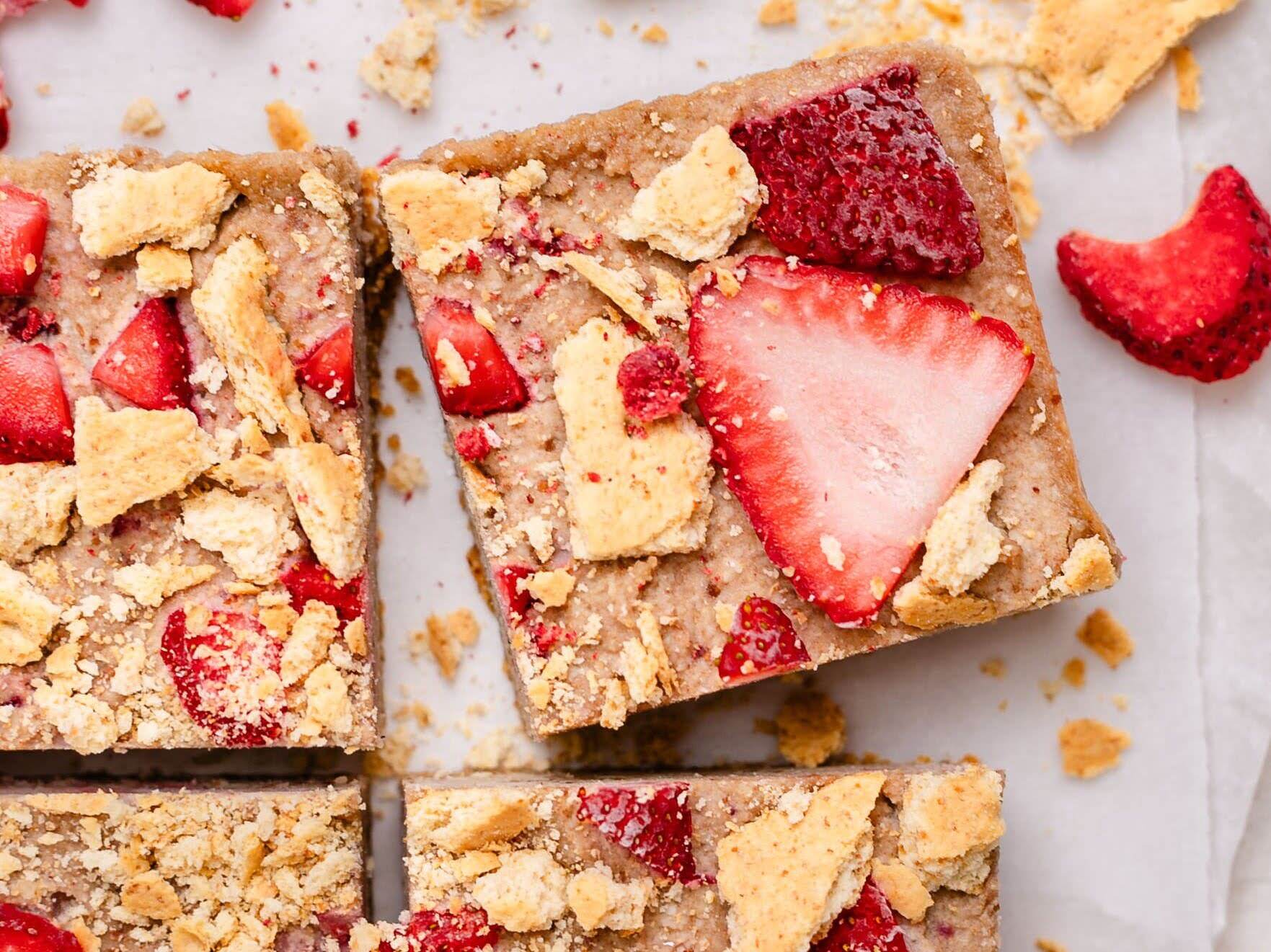 strawberry-shortcake-bars-recipe