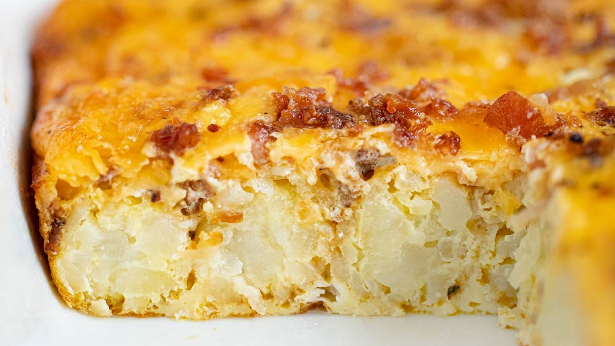 tater-tot-and-bacon-breakfast-casserole-recipe