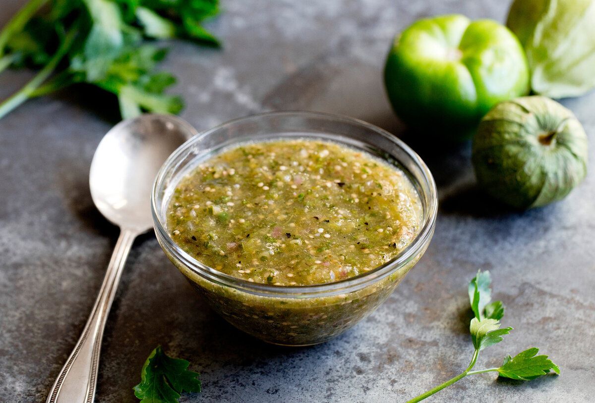 tomatillo-salsa-verde-recipe